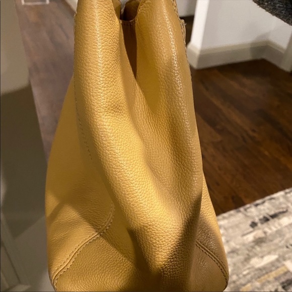 *RARE FIND*AUTHENTIC CHANEL TOTE BAG - Picture 8 of 14